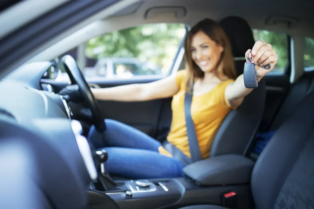 Mujer conduciendo